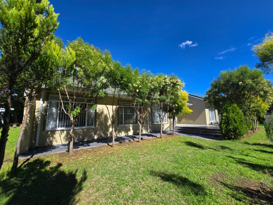 5 Bedroom Property for Sale in Heuwelsig Free State